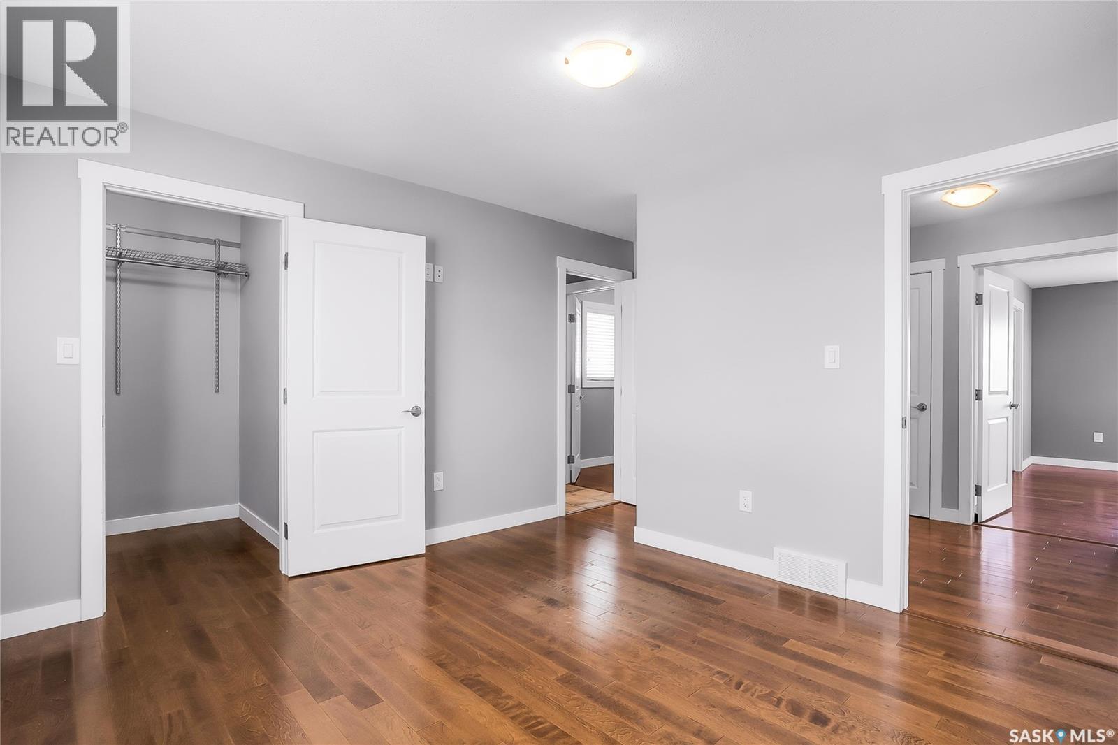 208 O' Meara COURT - 25
