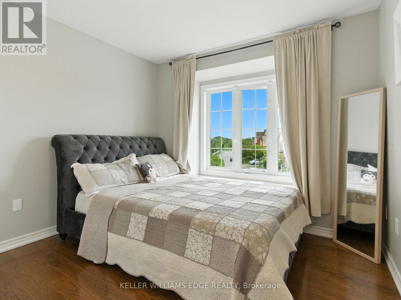 200 GIDDINGS CRESCENT - 15