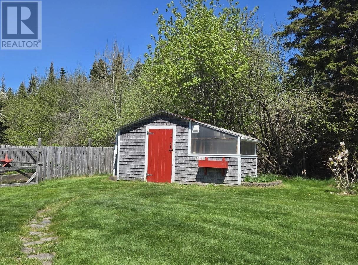 75 Bayview Drive - Image 3