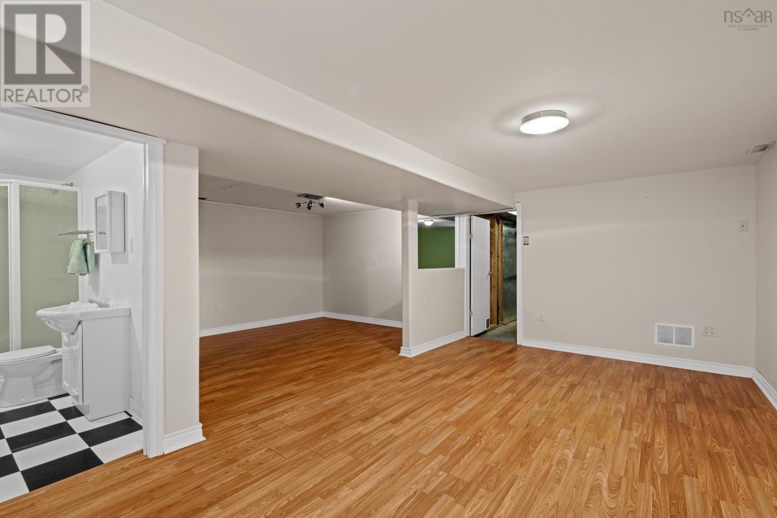 75 Bayview Drive - 38