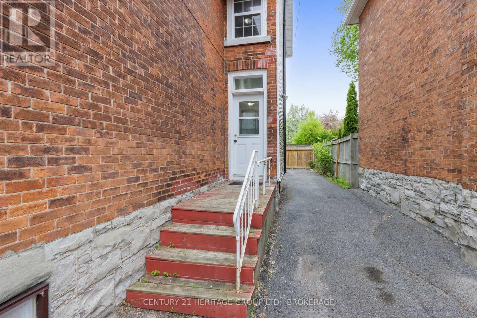 244 SYDENHAM STREET - 14