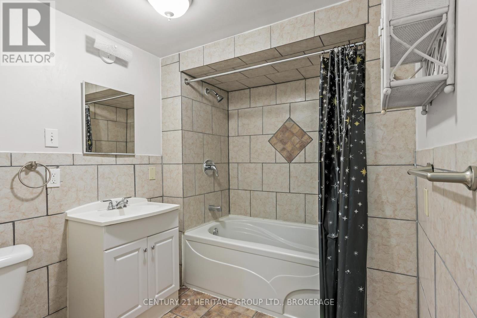 244 SYDENHAM STREET - 18