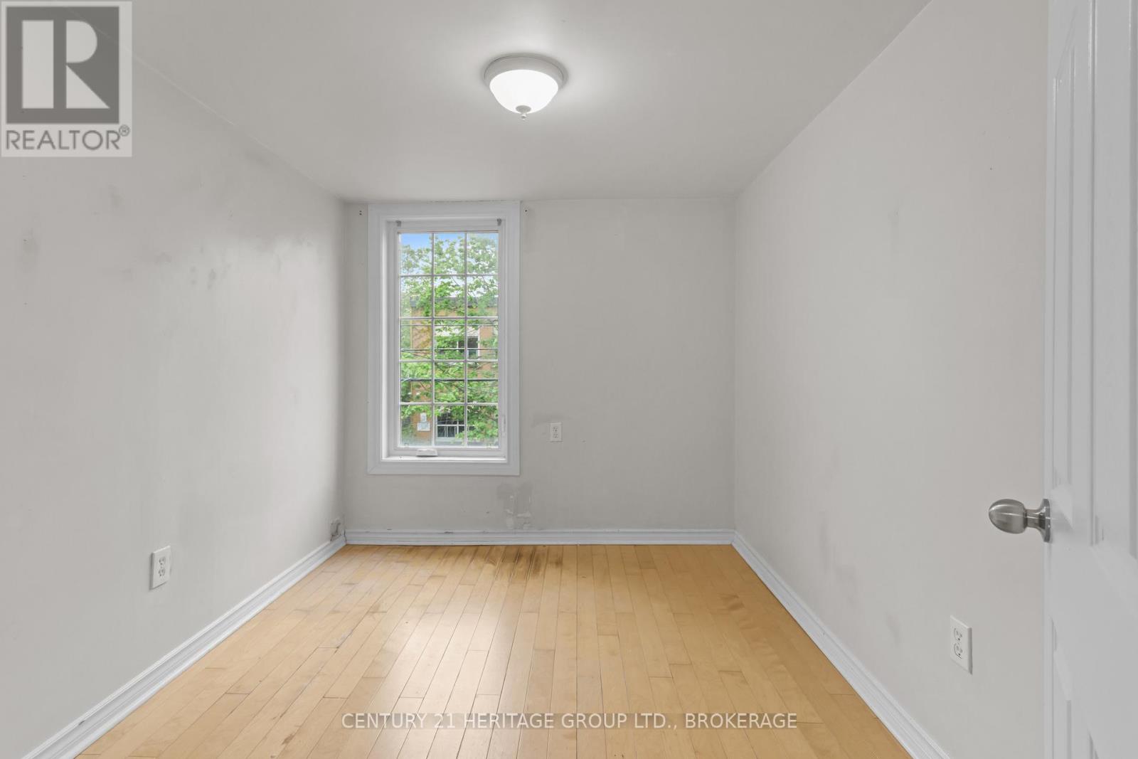 244 SYDENHAM STREET - 21