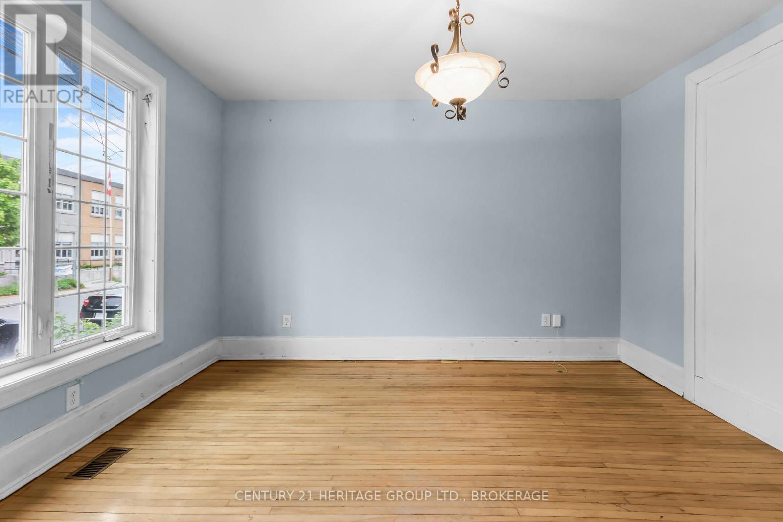 244 SYDENHAM STREET - 6