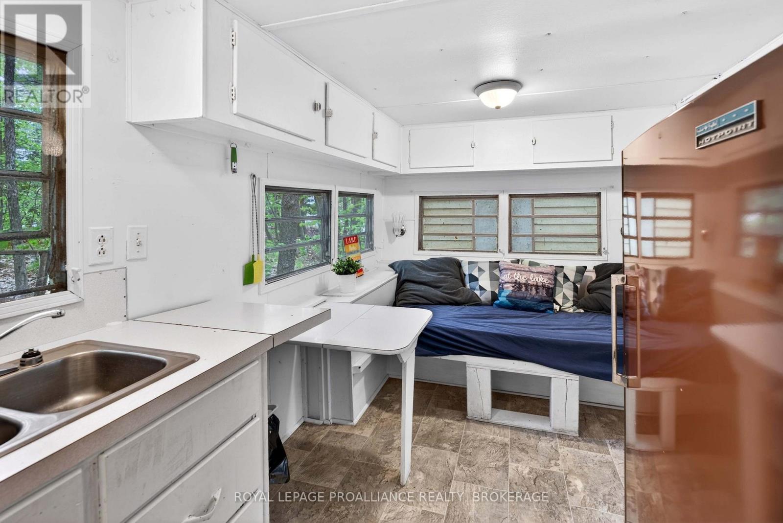 805 BURNS LANE - 40