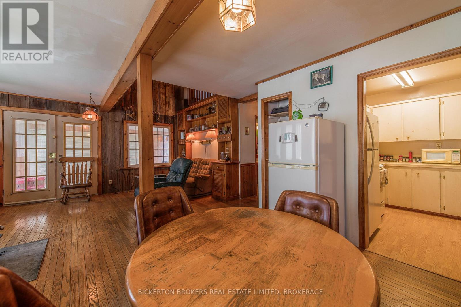 798 RUSSELL ROAD - 11