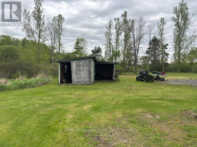 798 RUSSELL ROAD - 6