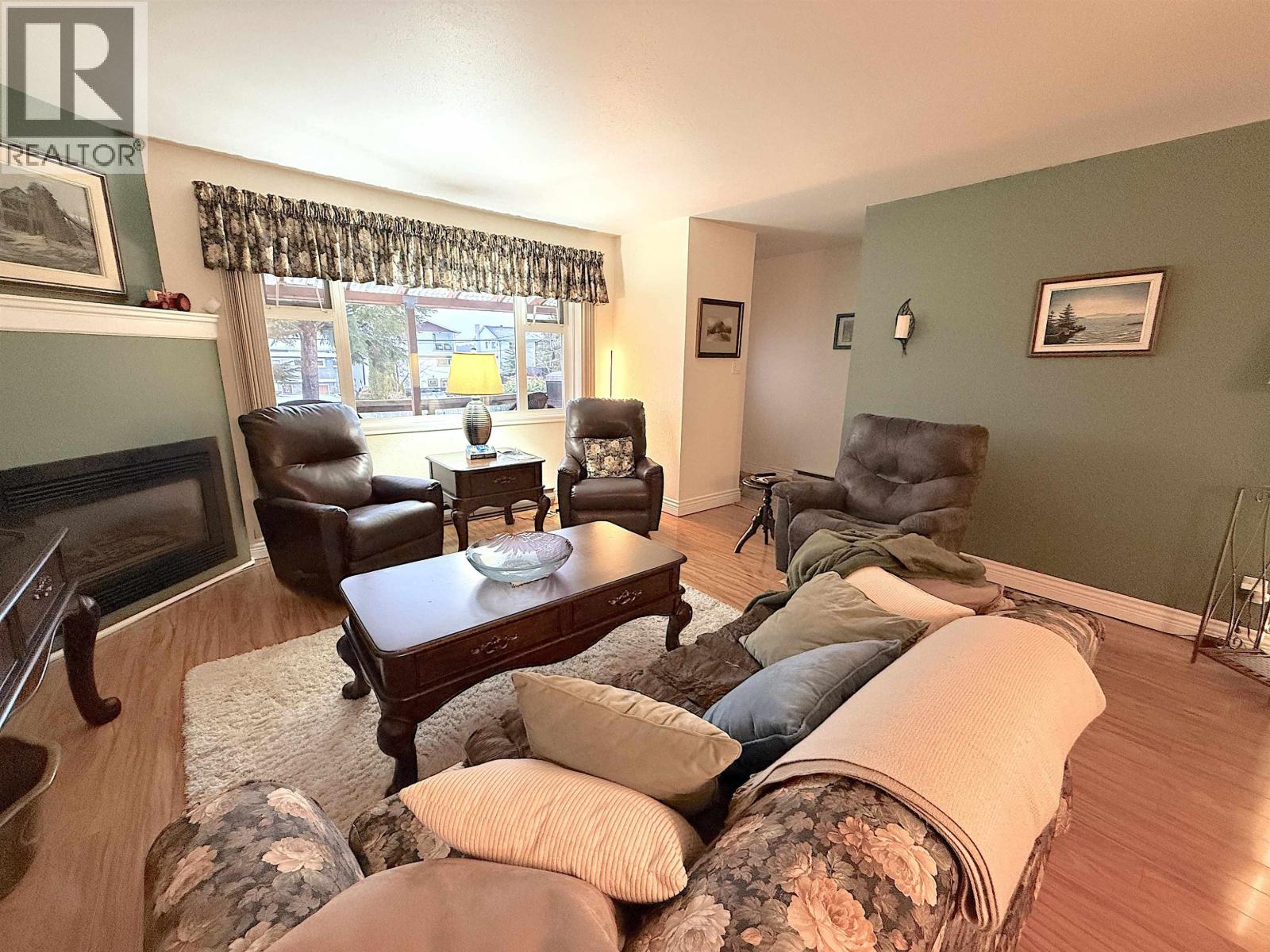 594 E 4TH AVENUE - 10