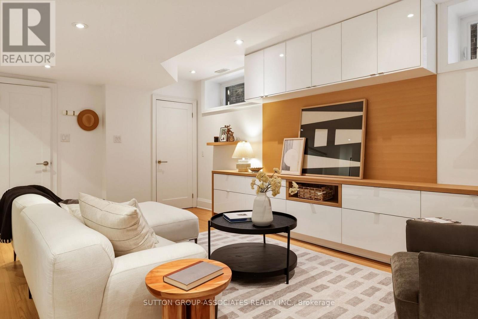204 BEATRICE STREET - 41