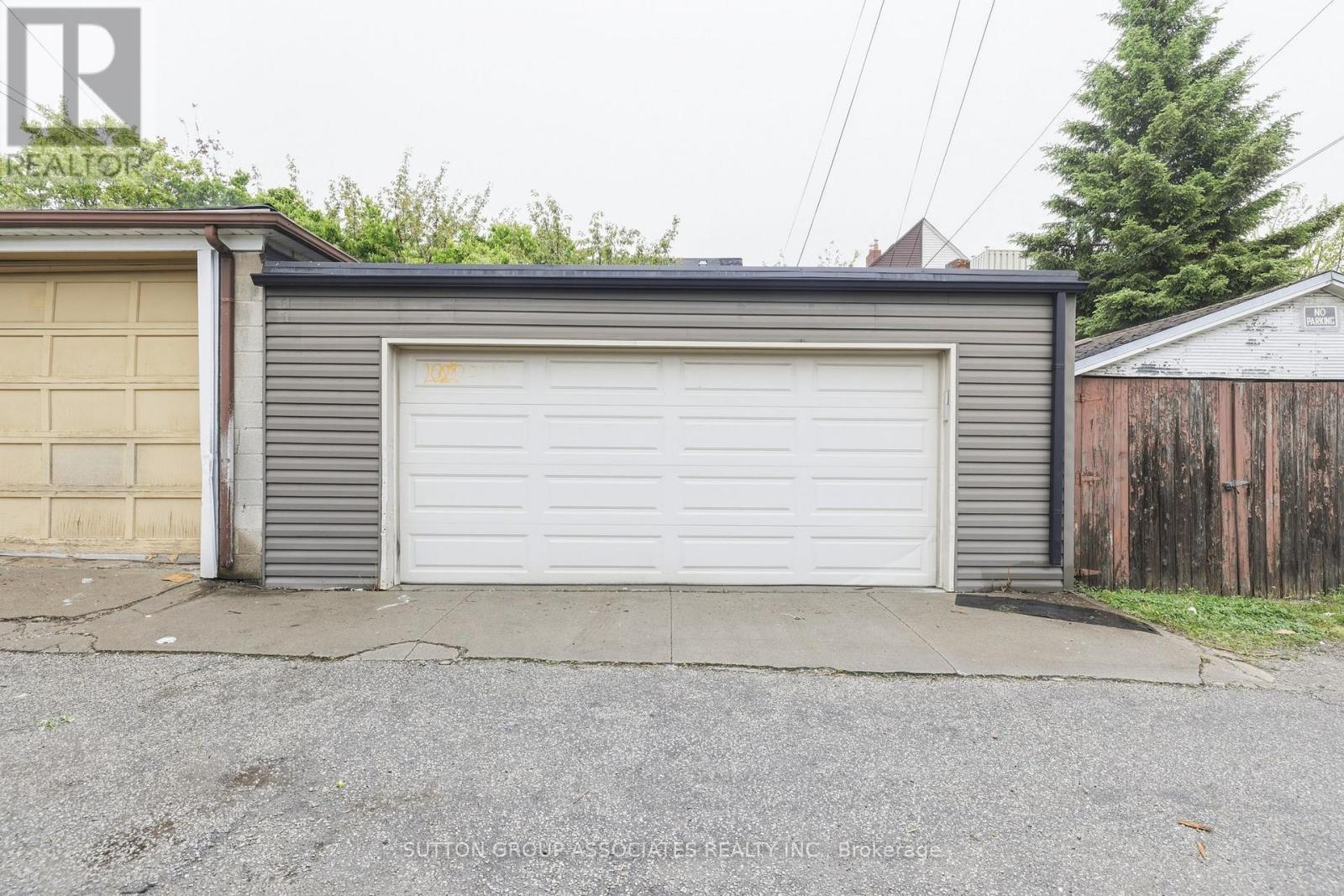204 BEATRICE STREET - 49