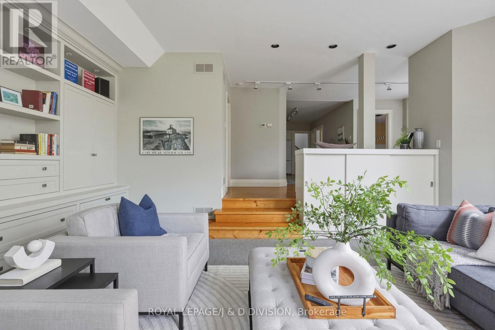 41 RIDGE DRIVE - 18