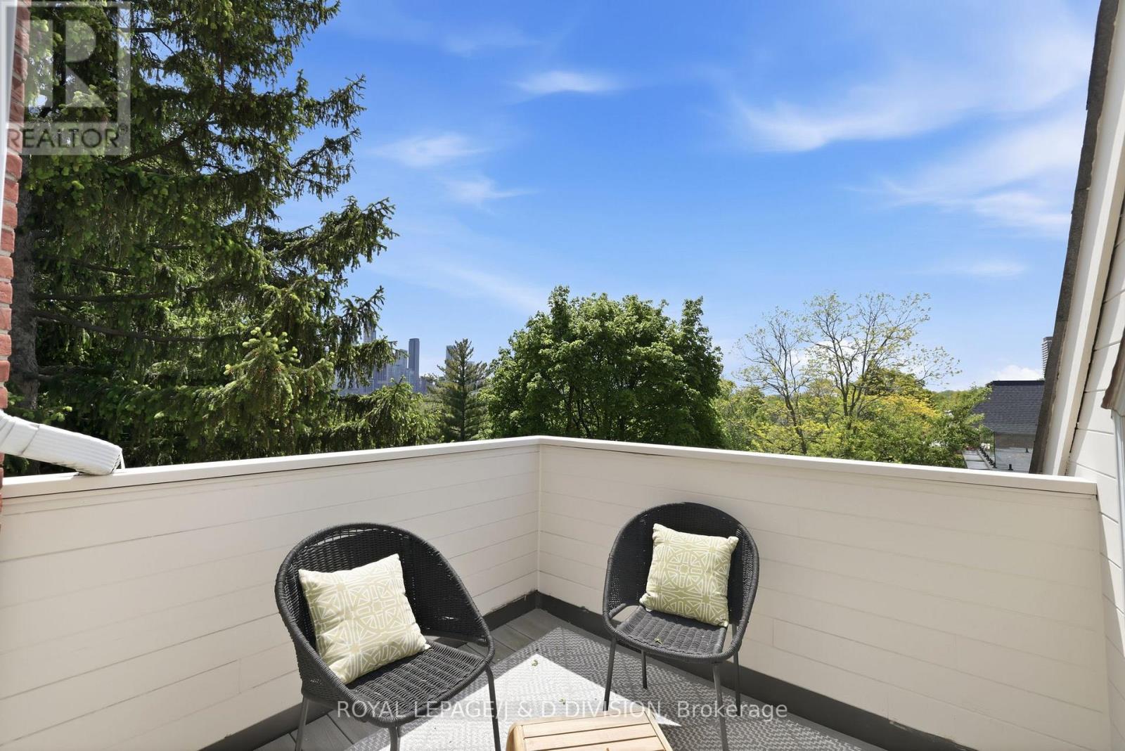 41 RIDGE DRIVE - 39
