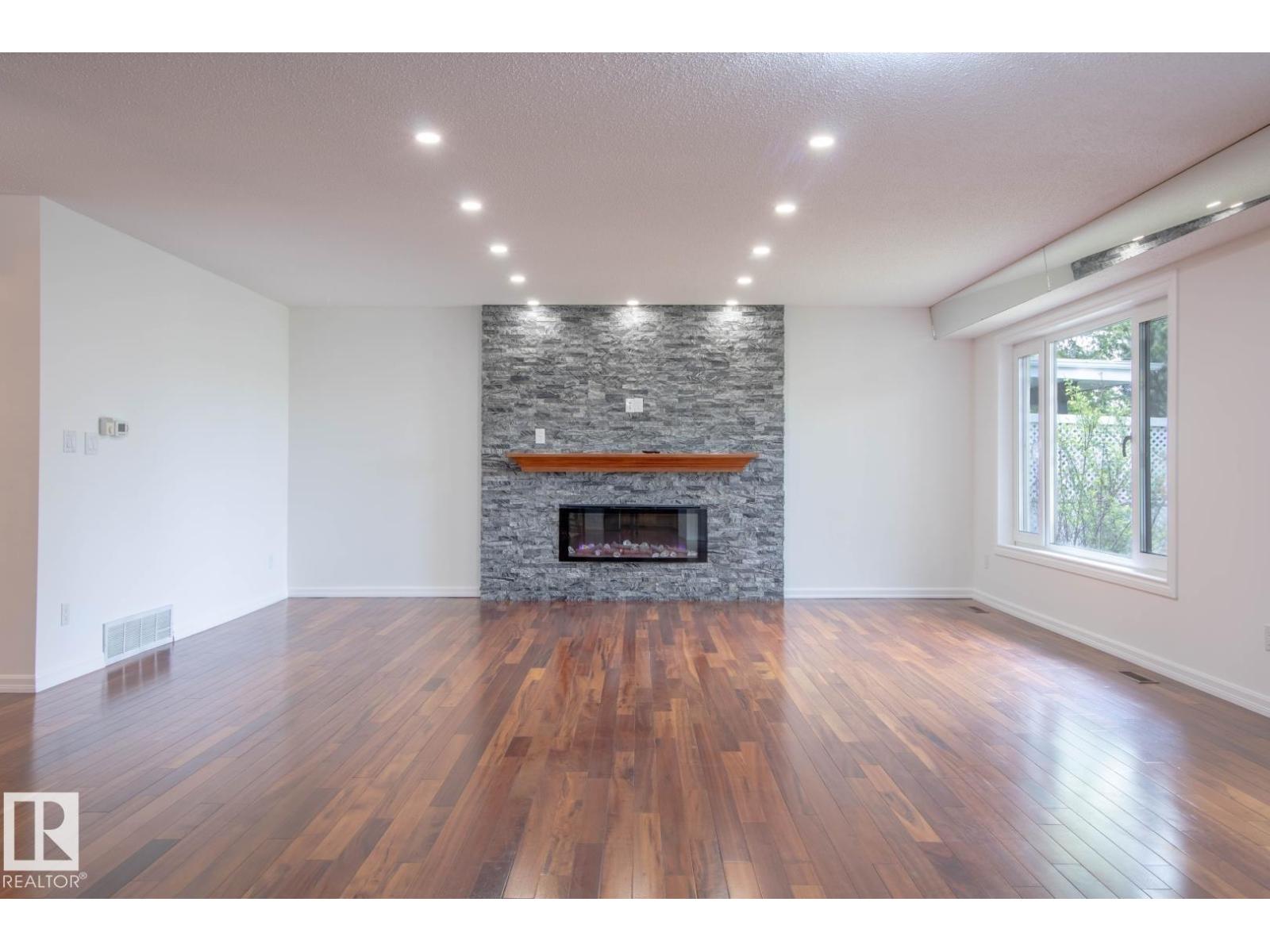 7007 10 AV NW - 11