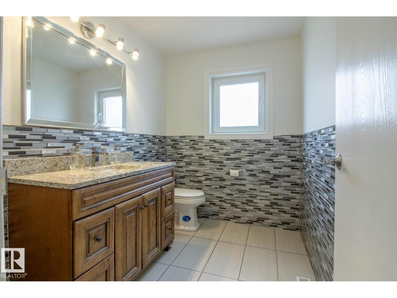 7007 10 AV NW - 22