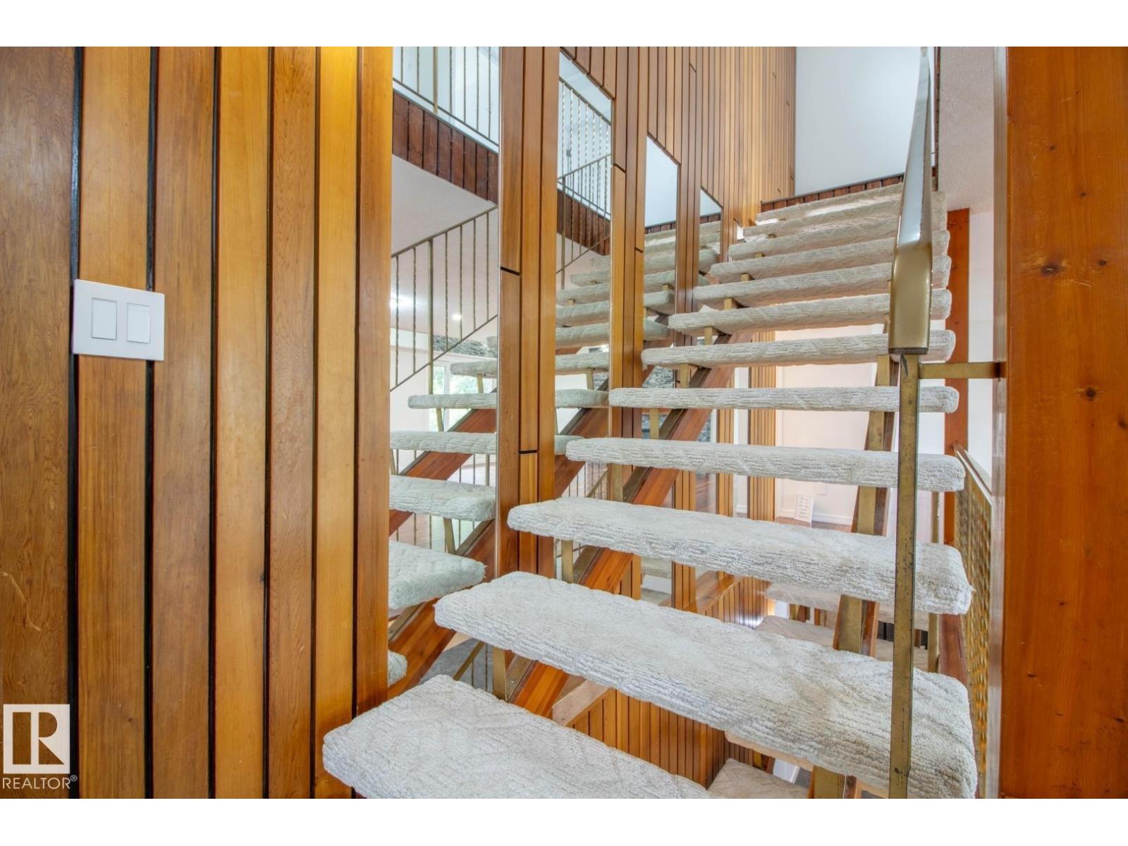 7007 10 AV NW - 23