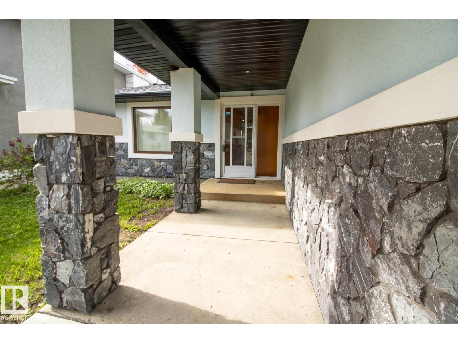 7007 10 AV NW - Image 3