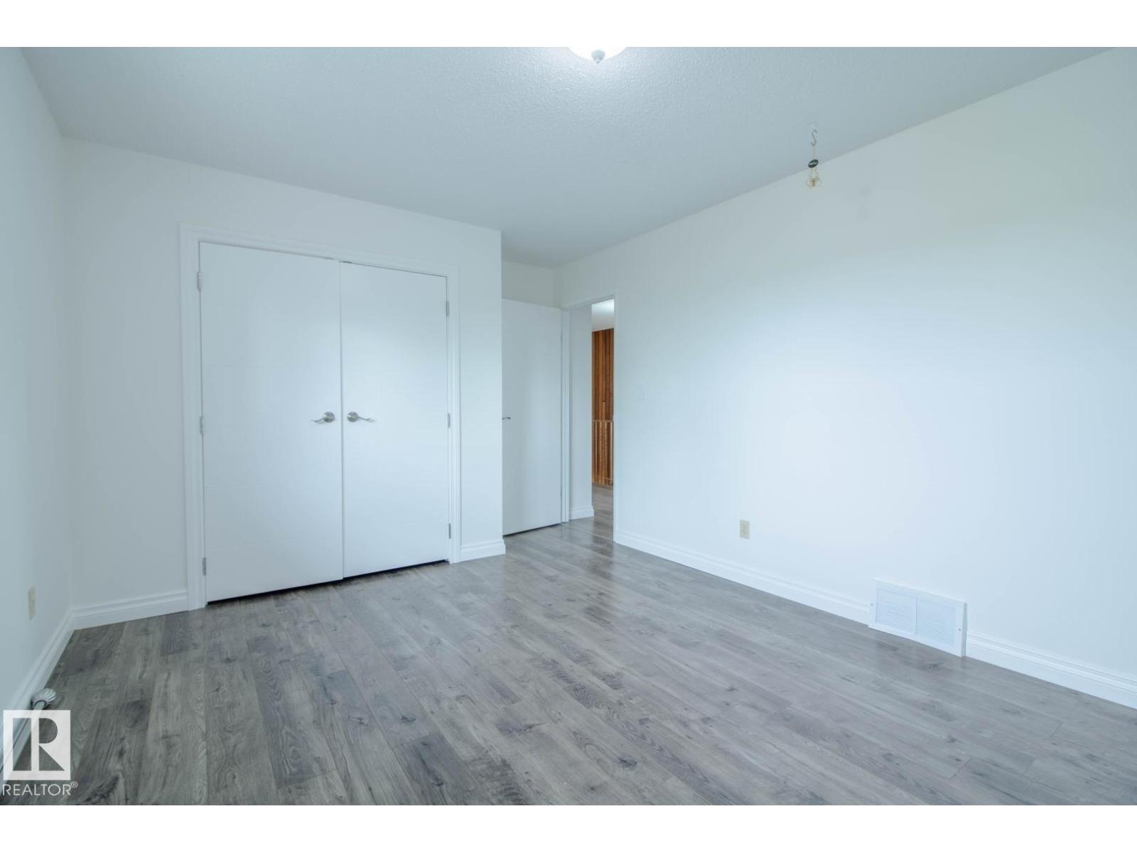 7007 10 AV NW - 30