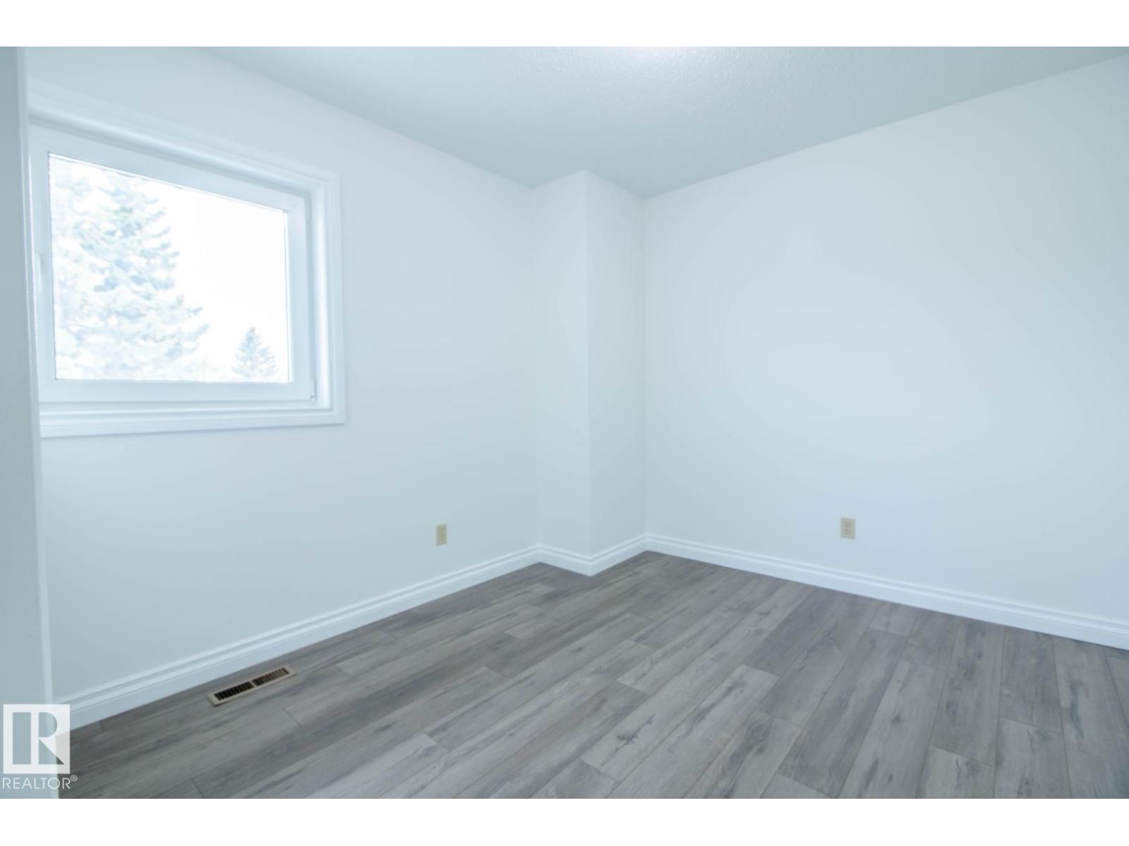 7007 10 AV NW - 31