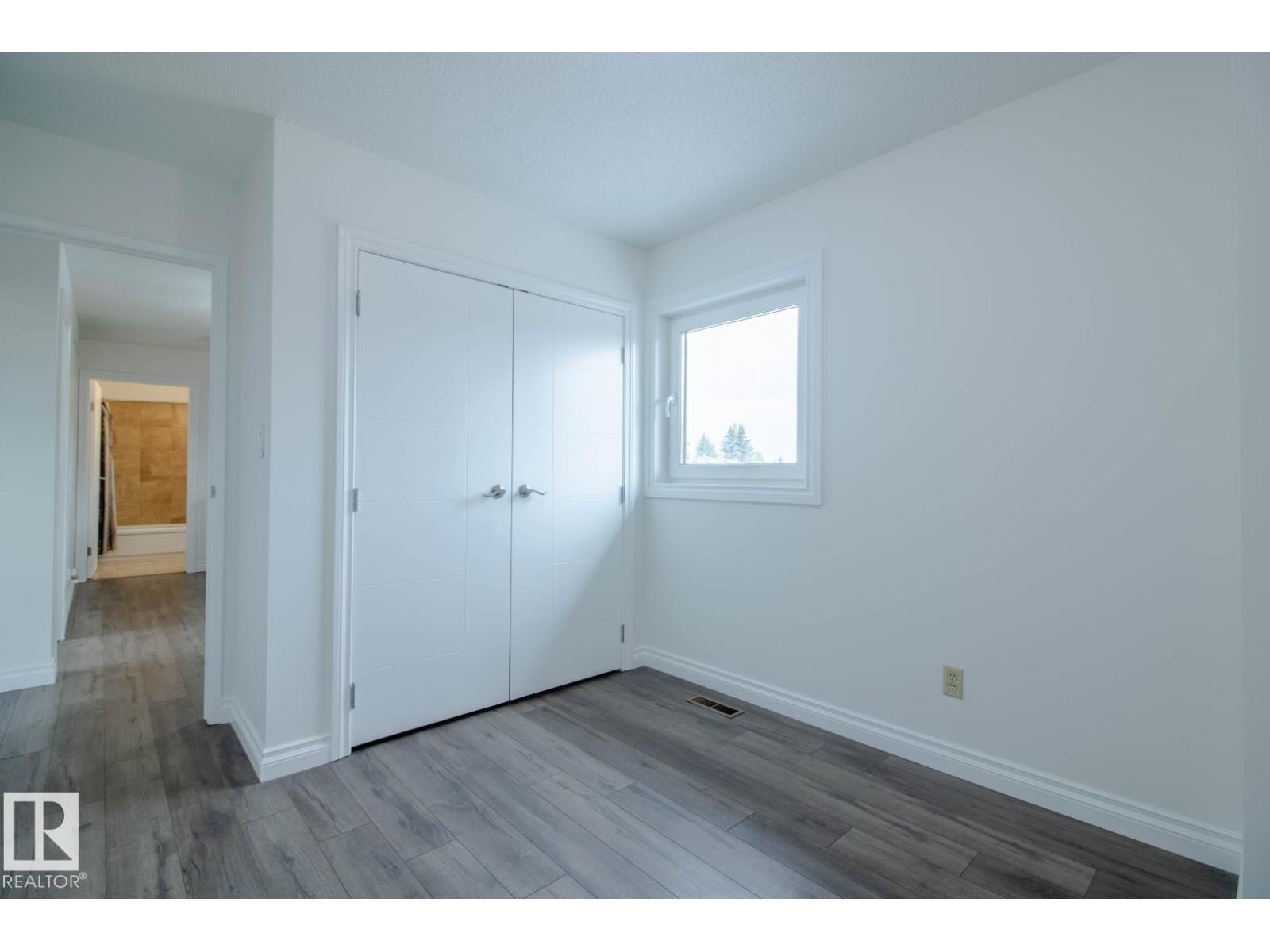 7007 10 AV NW - 32