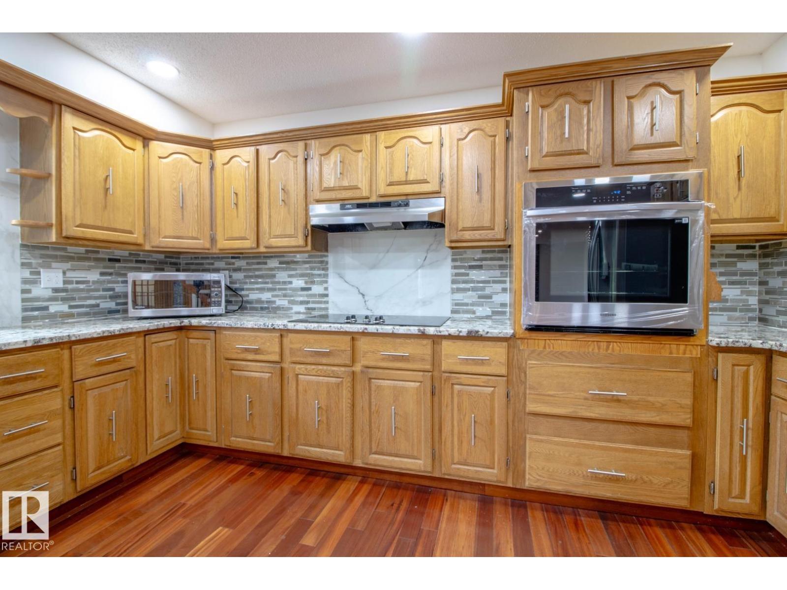 7007 10 AV NW - 16