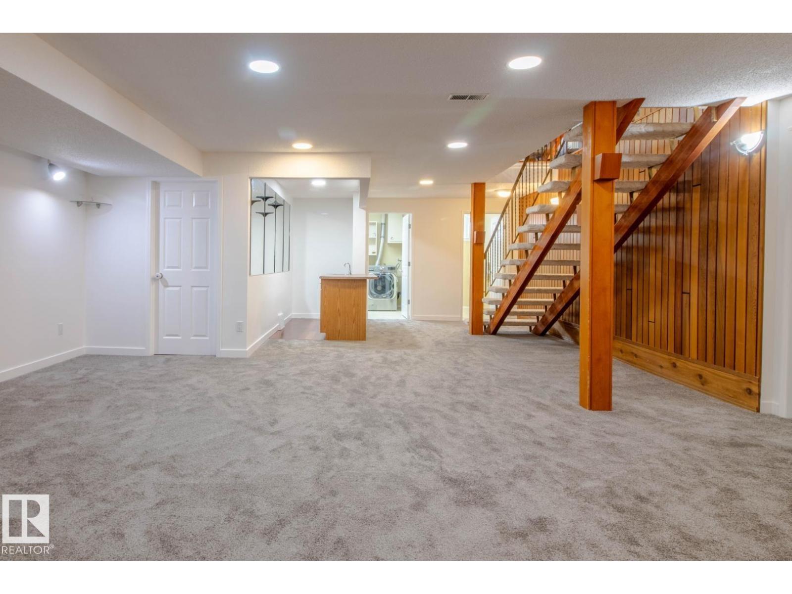 7007 10 AV NW - 41