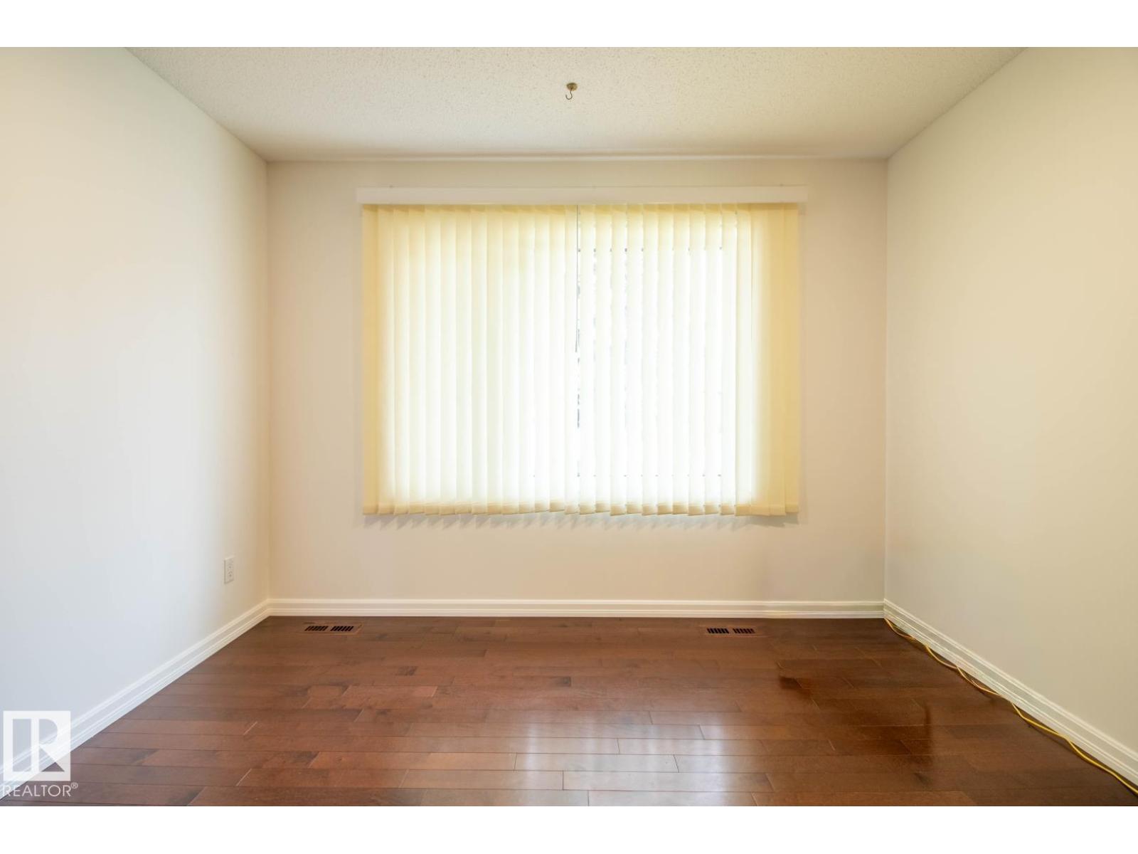 7007 10 AV NW - 8