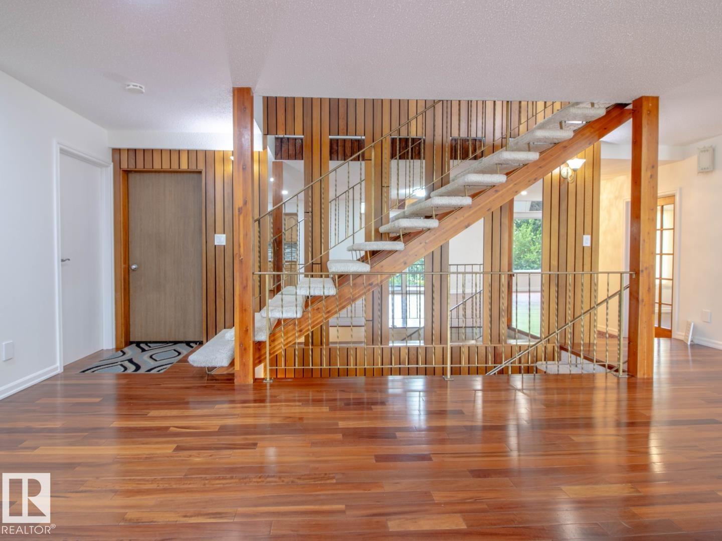7007 10 AV NW - 12