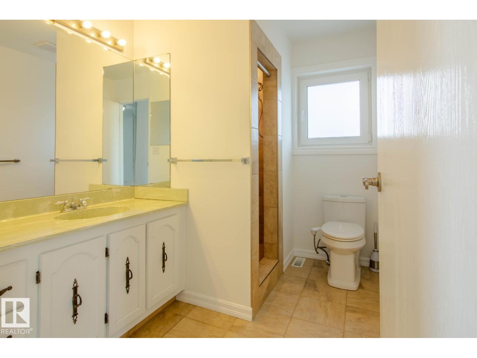 7007 10 AV NW - 28