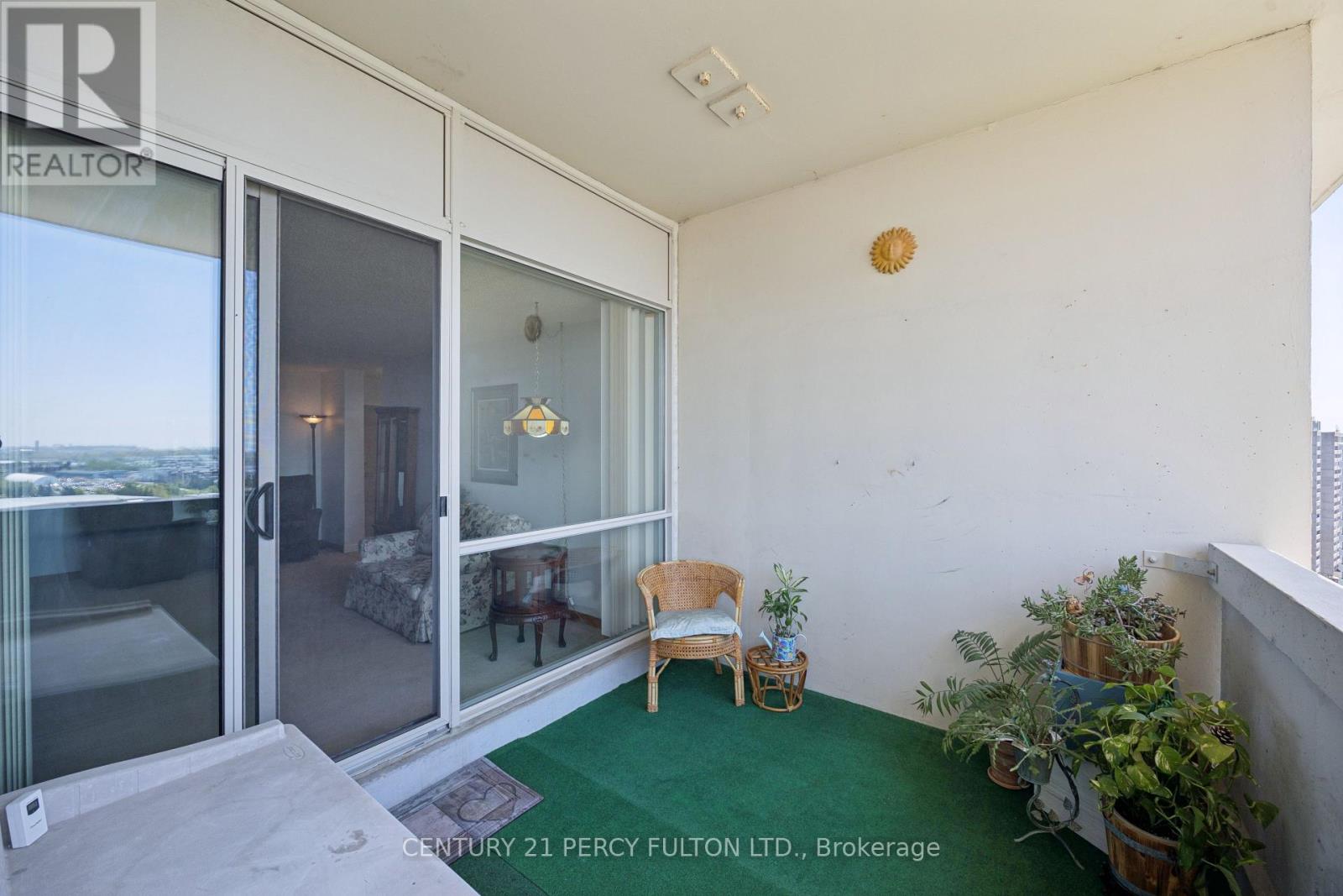 #PH9 66 FALBY COURT - 18