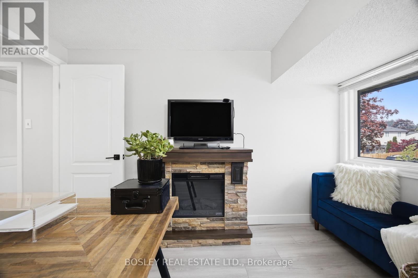 861 TRADDLES AVENUE - 20