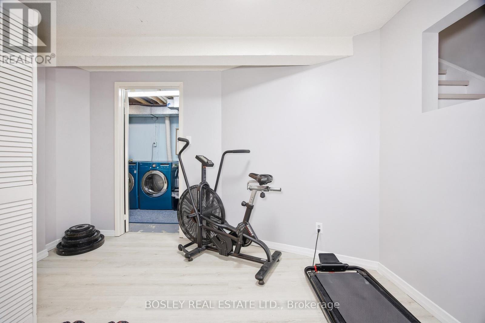861 TRADDLES AVENUE - 24