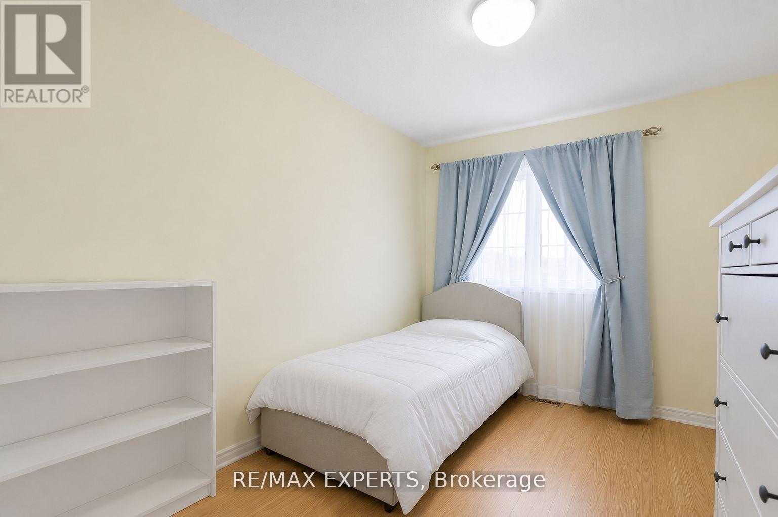 117 REVELSTOKE CRESCENT - 15