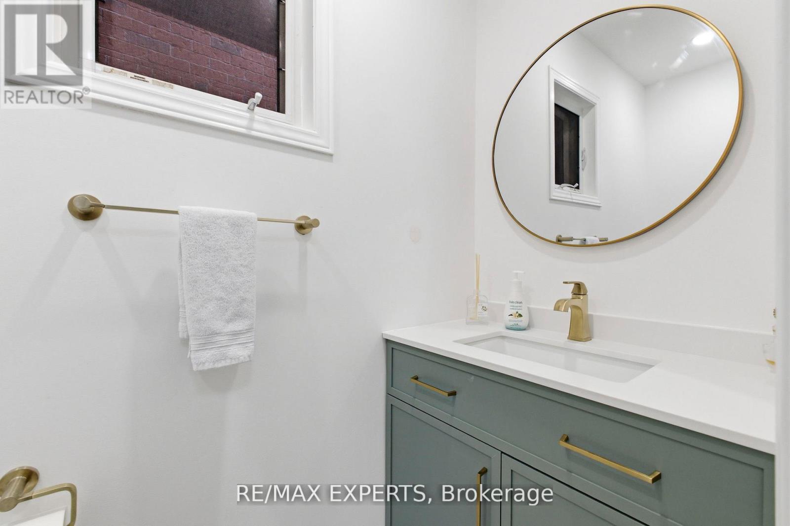 117 REVELSTOKE CRESCENT - 6