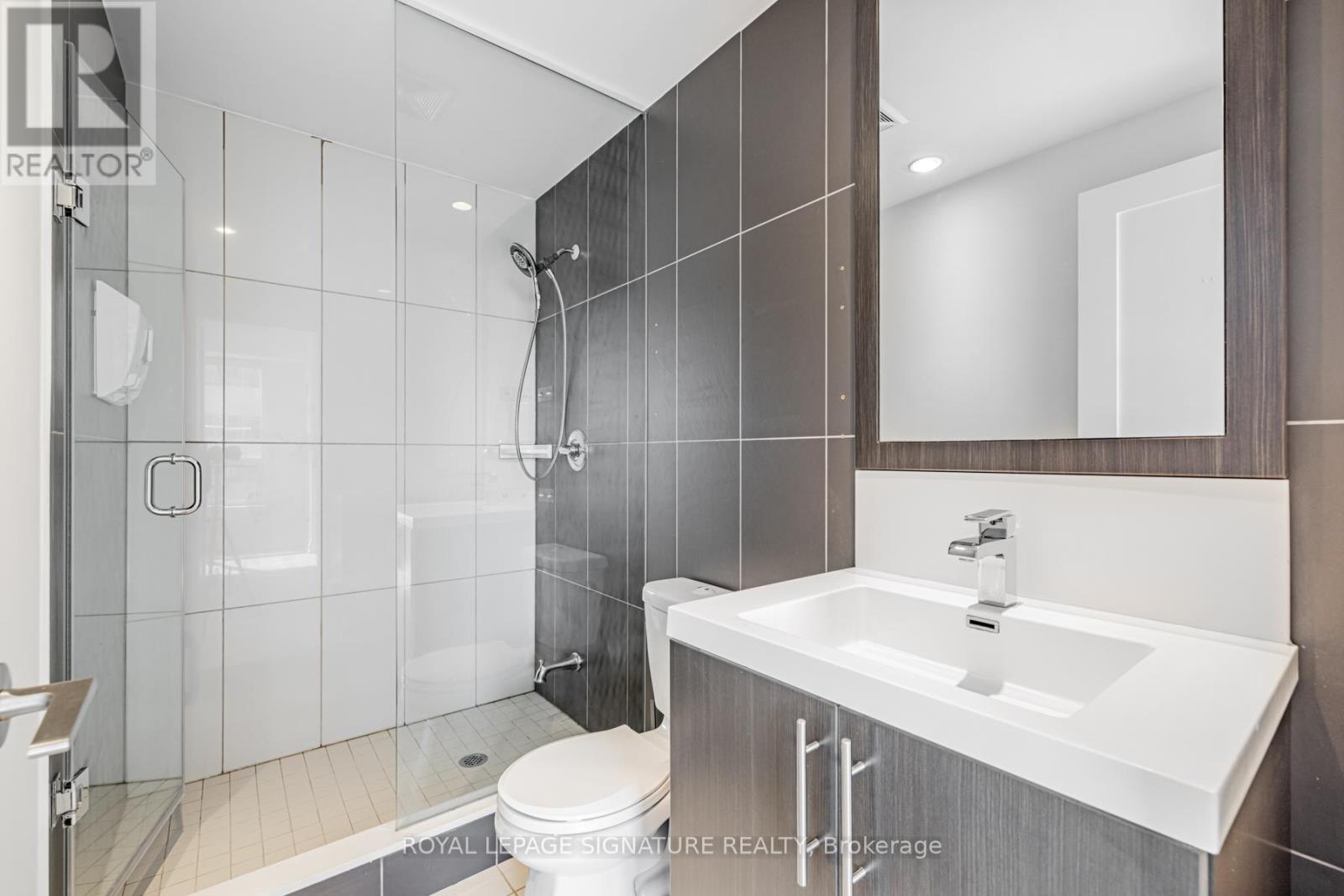 #1208 2 ANNDALE DRIVE - 19