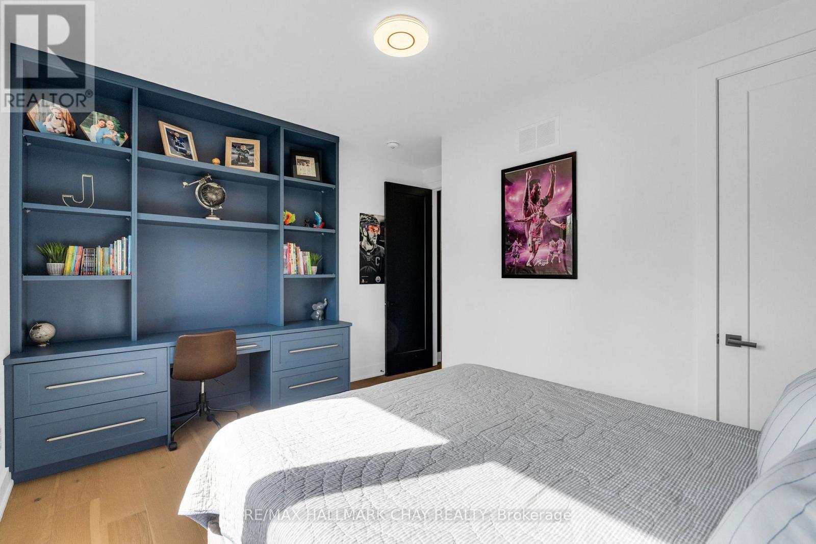 11 BYERS STREET - 24