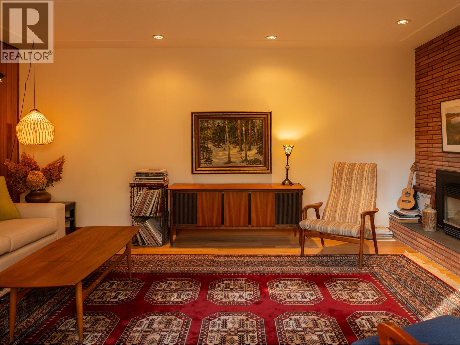 1921 Kootenay Street - 22