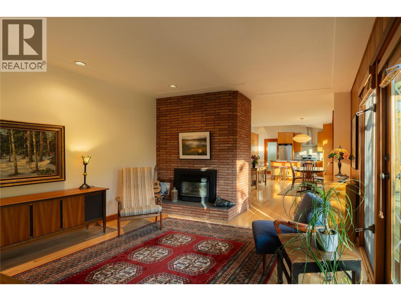 1921 Kootenay Street - 23