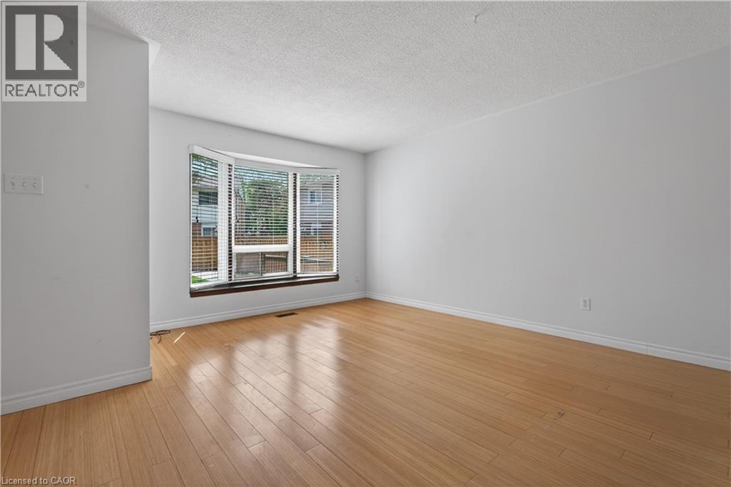 #31 2700 BARTON Street E - 7