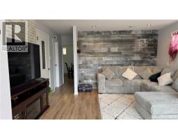 Bath (# pieces 1-6) - 748 Canada, Edmundston, NB E3V1W4 Photo 7
