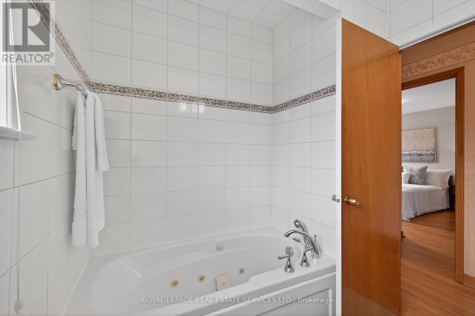 46 LEMONWOOD DRIVE - 33