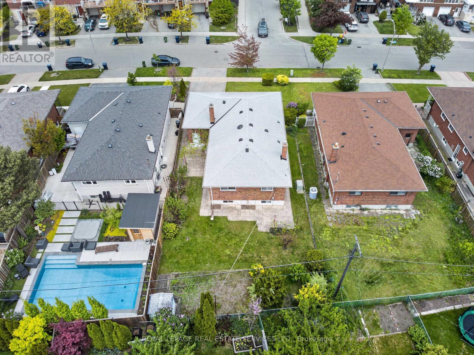 46 LEMONWOOD DRIVE - 43
