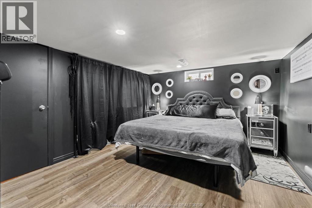 3233 DANDURAND - 27