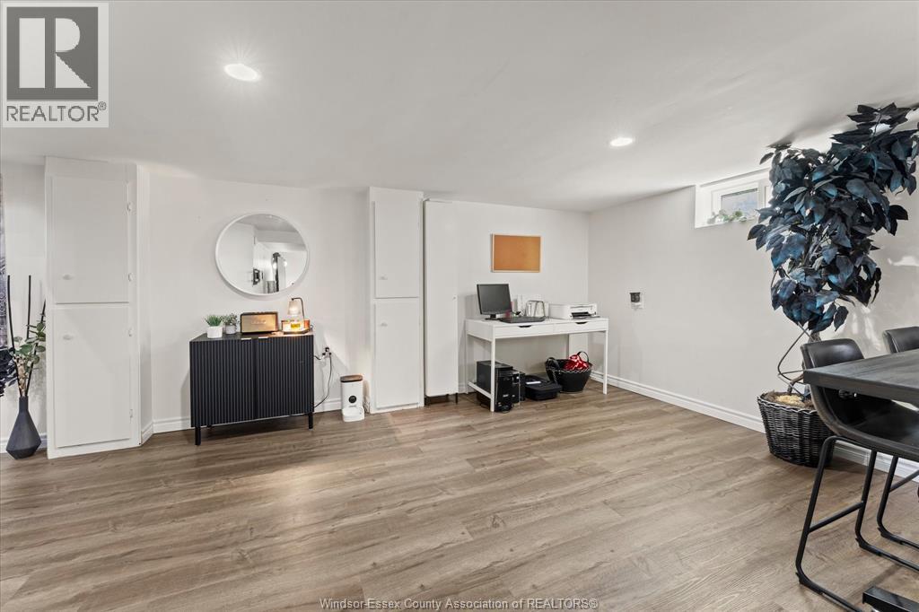 3233 DANDURAND - 26