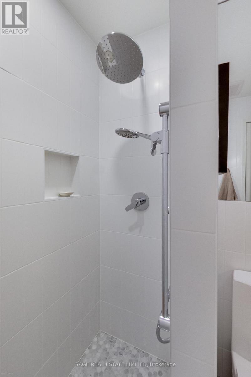 88 GALLEY AVENUE - 38