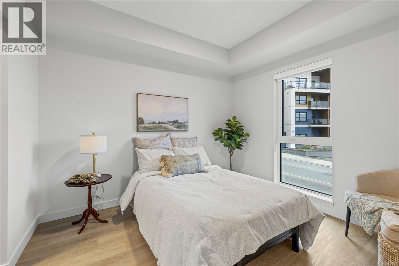 #103E 120 Jensen Ave W - 20