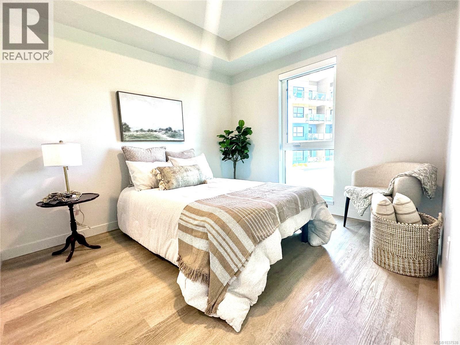 #103E 120 Jensen Ave W - 3