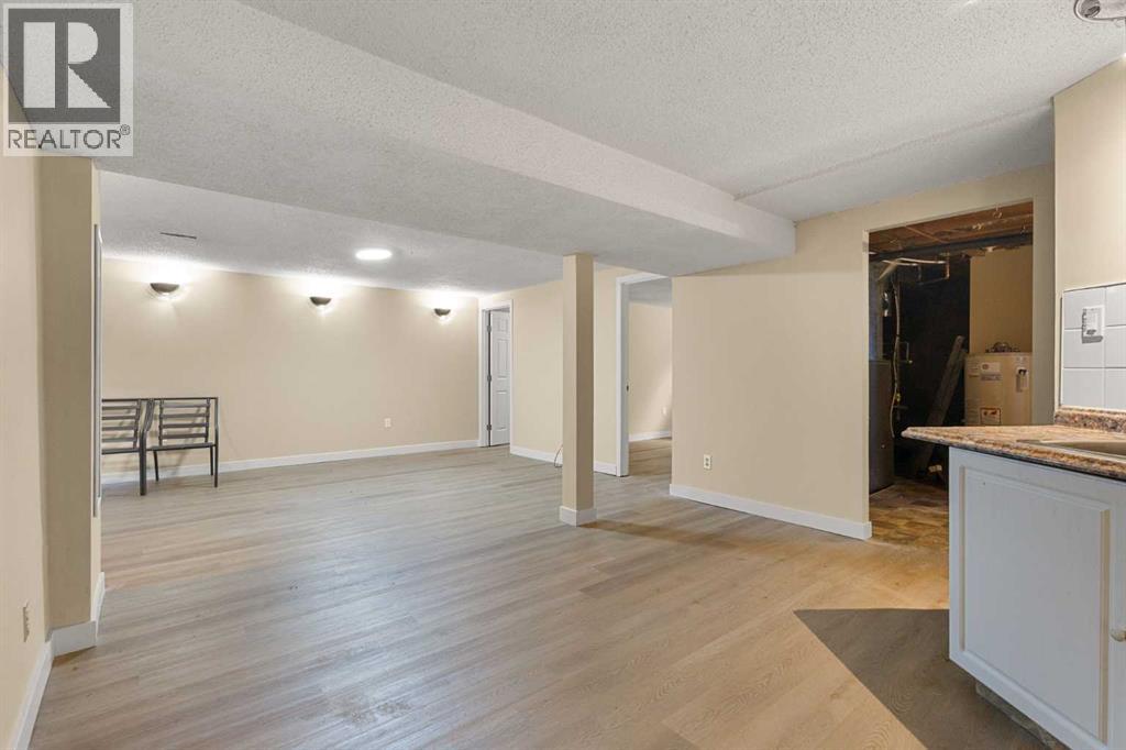 268 Madeira Place NE - 22