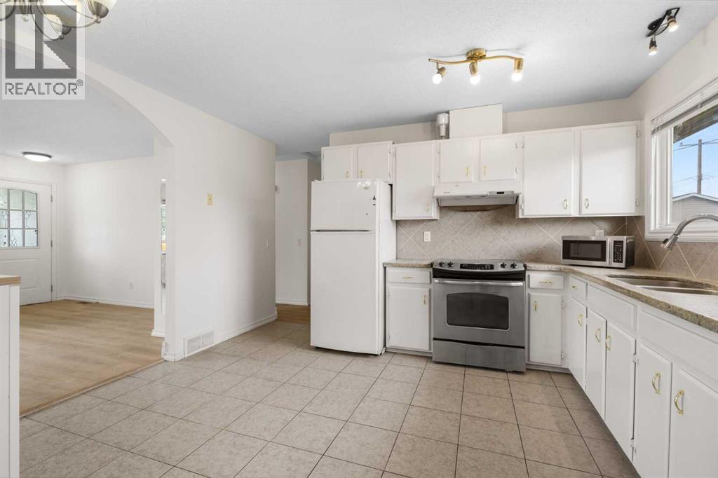 268 Madeira Place NE - 9