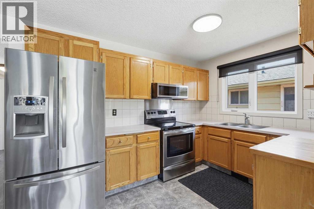 1420 Marlyn Way NE - 13