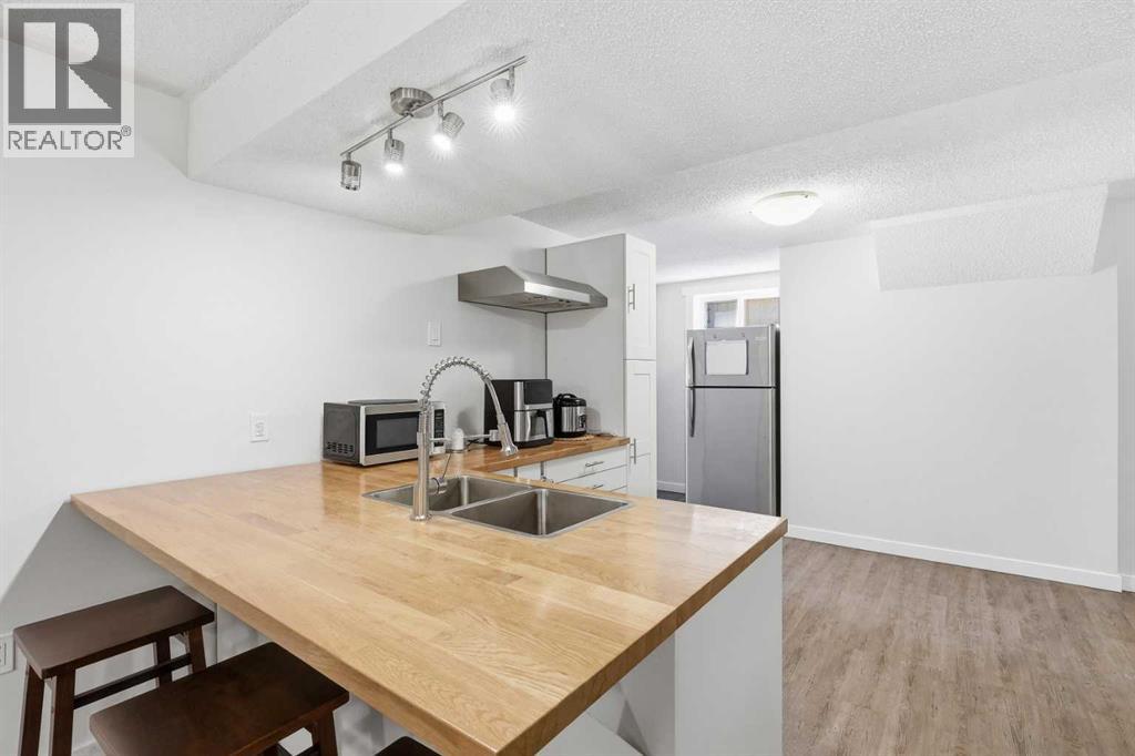 1420 Marlyn Way NE - 27